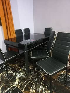 table/chairs