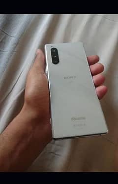 Sony Xperia 5 white color 6/64 10/10 exchange possible