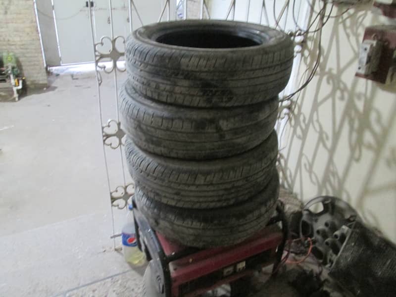 4 Tires siz 165/65/14 Tubeless. . O3OO,2357.826 2