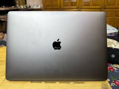 macbook pro quad core i7 16/256 15”