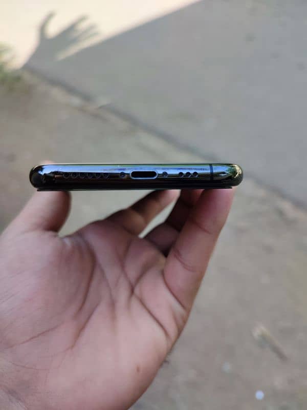 iphone XS Non PTA Factory Unlock 256 GB 1