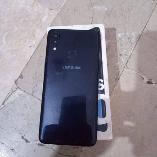 Samsung A10s. . 2/32gb. . . box or mobile. . 3