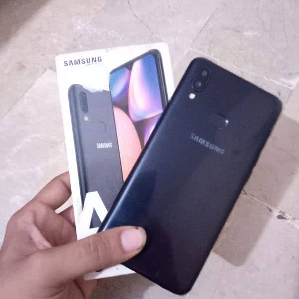 Samsung A10s. . 2/32gb. . . box or mobile. . 4