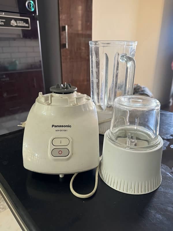 Panasonic  3 in 1 blender 2