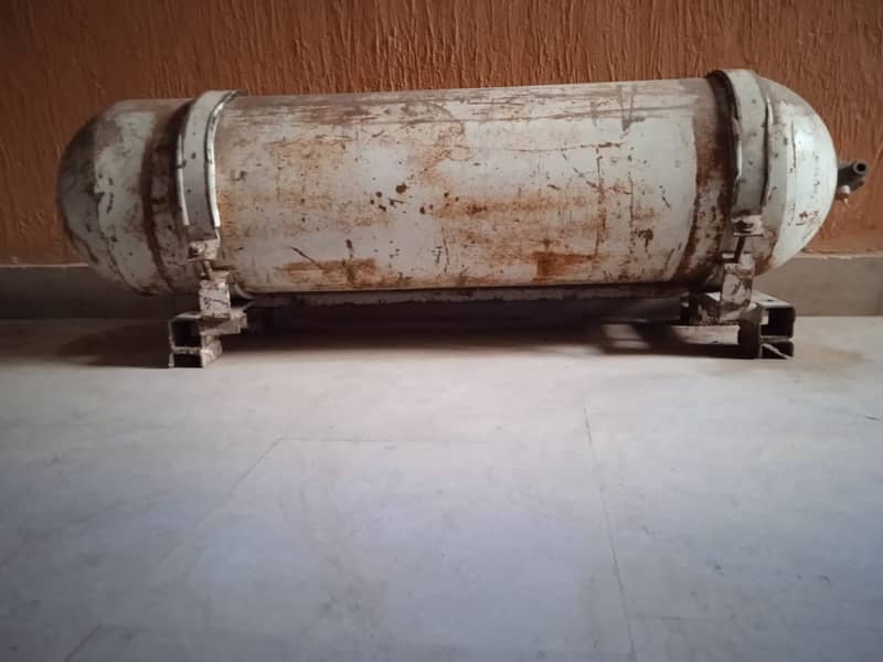 LPG/CNG Cylinder 50 Kg with Gas Kit and frame 0