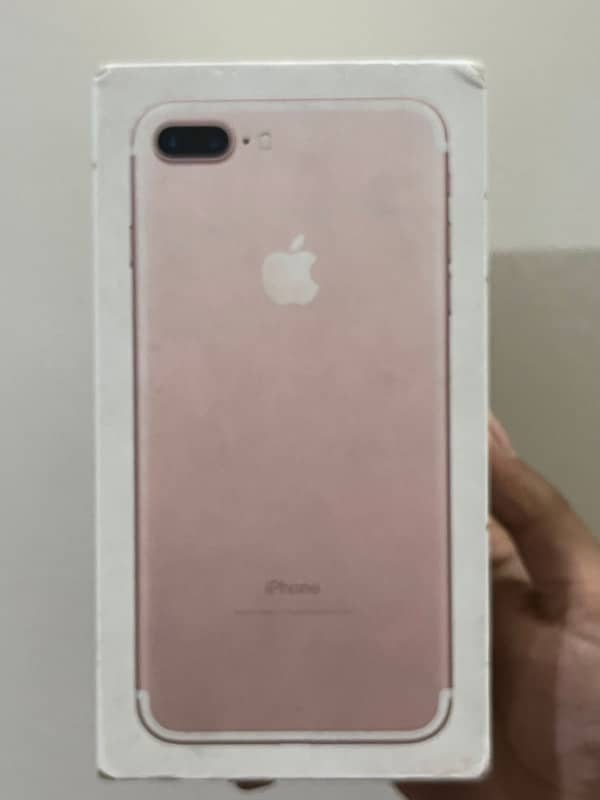 Iphone 7 plus pta approved with box 4