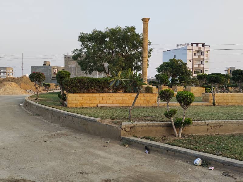 200 Square Yards Plot For Sale In Falaknaz Dreams 4