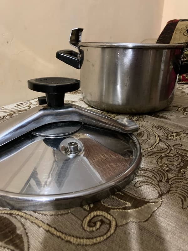 Pressure cooker like new 7