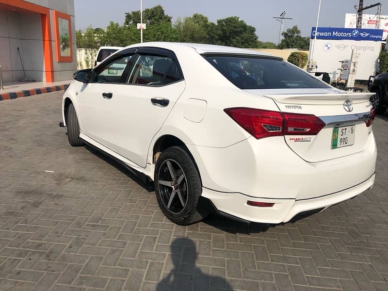 Toyota Corolla Altis 2016 3