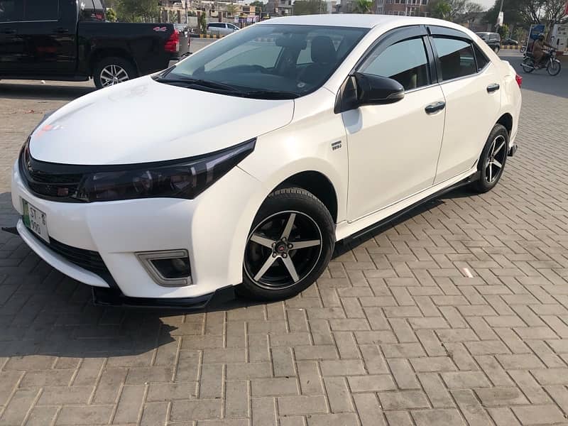 Toyota Corolla Altis 2016 4