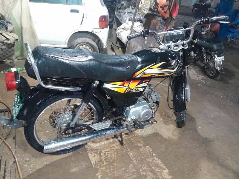 HONDA CD 70 MODEL 2022 JUST BUY AND RIDE 8