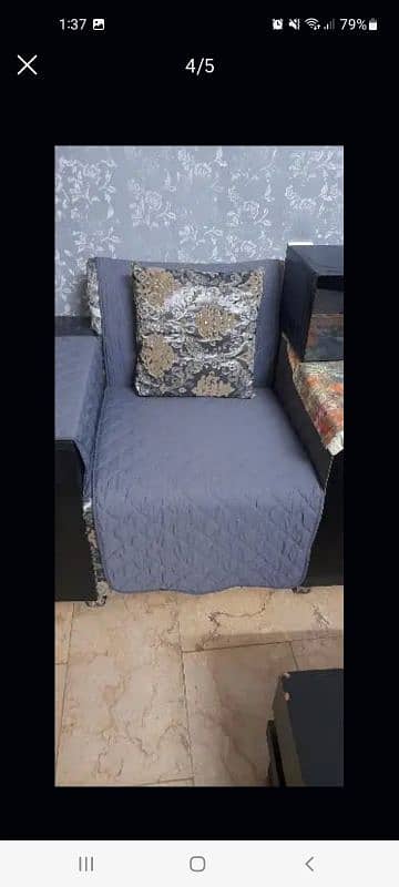 sofa set new condition for urgent sale. 0