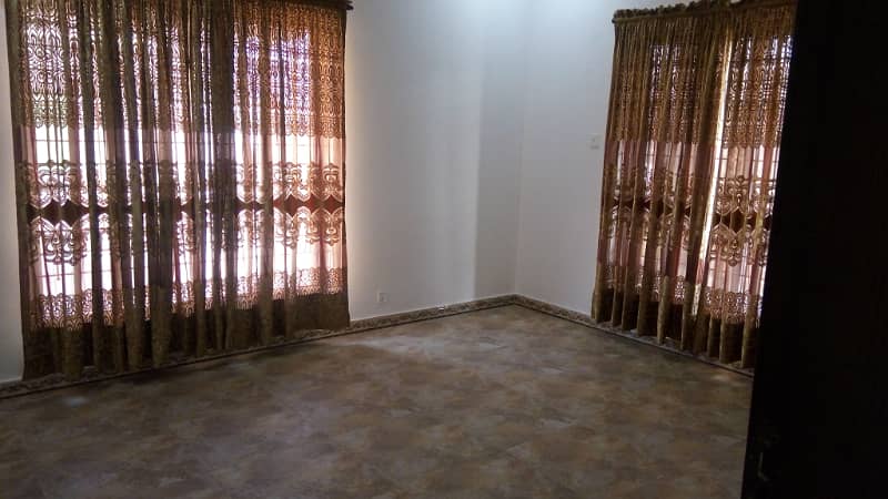 10 MARLA UPPER PORTION IS UP FOR RENT 4