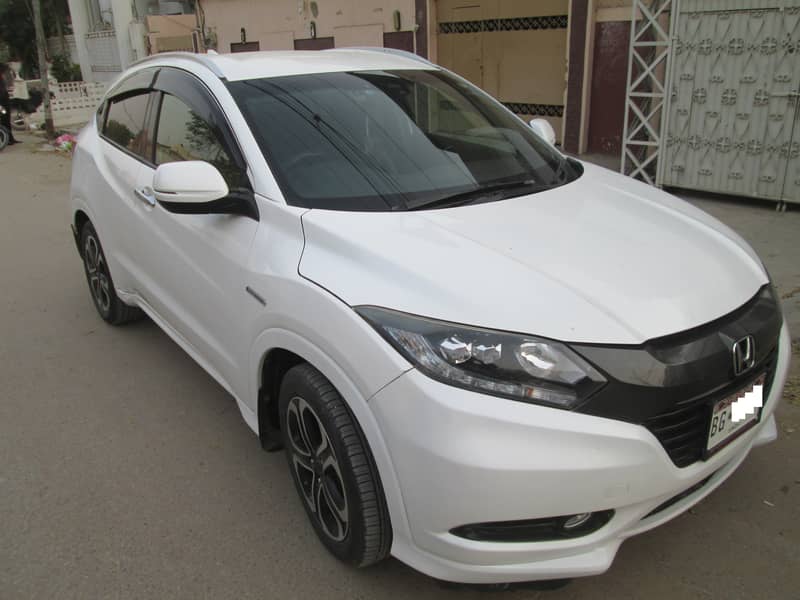 Honda Vezel 2015 Import 2017, Z Package Full Option,. O3OO, 2357, 826 1