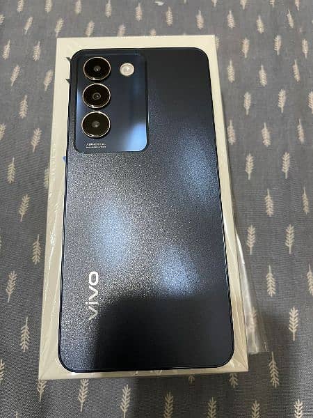 vivo y100 4G 1