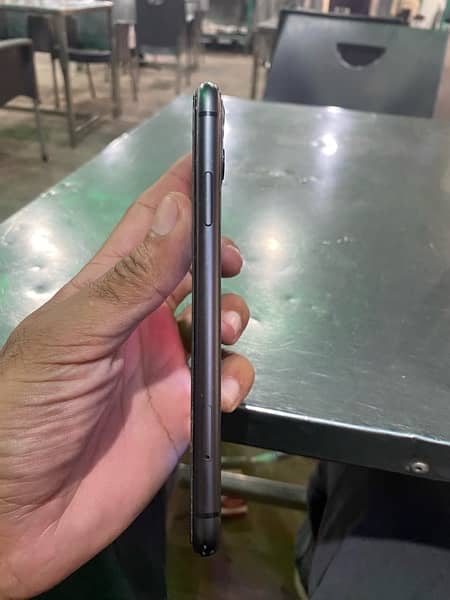 iPhone 11 128GB Dual PTA Approved 2