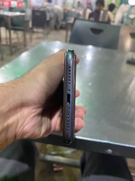 iPhone 11 128GB Dual PTA Approved 5