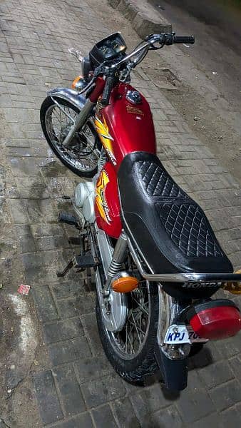 Honda 125  2021 modal hy lakin 2022 ma registration hy 7