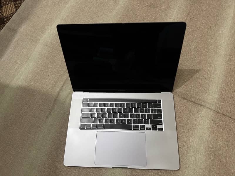 Macbook PRO 2019 16 Inch 16GB 512GB SSD 3