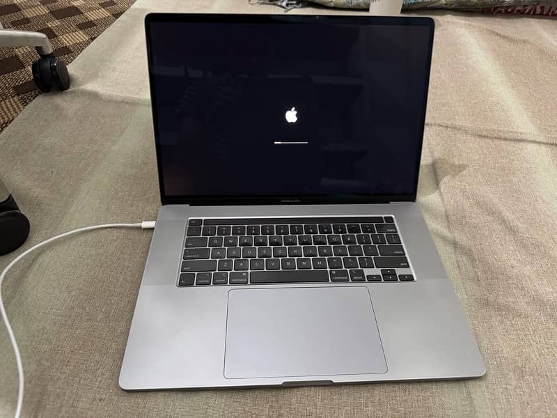 Macbook PRO 2019 16 Inch 16GB 512GB SSD 6