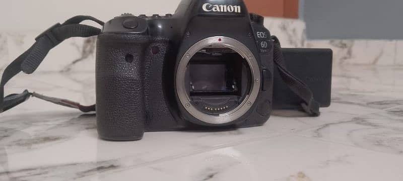 canon 6D mark 2 0