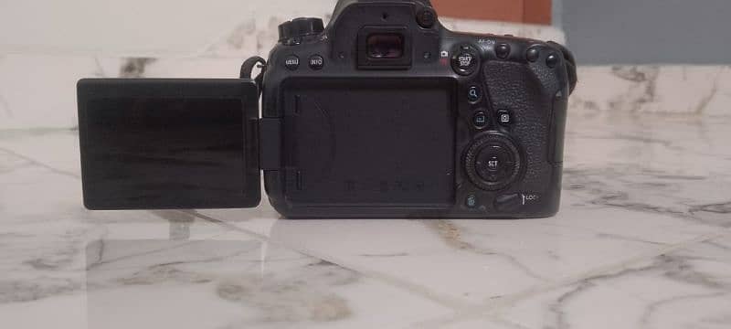 canon 6D mark 2 1