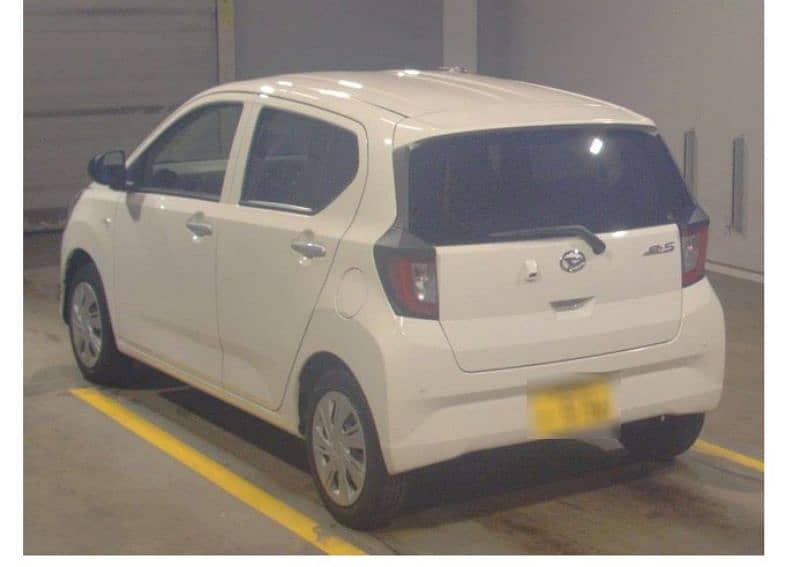 Daihatsu Mira 2022 3