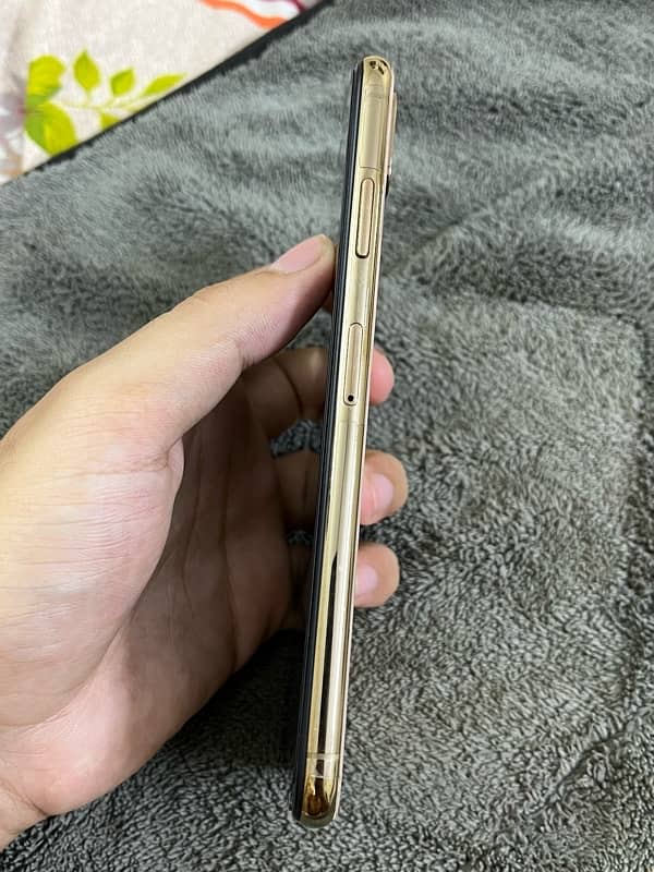 iPhone XS Max non pata  factory 3