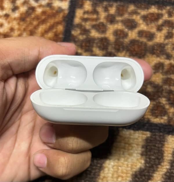 Airpods pro 2nd generation (Lightning) Case replacement original 4