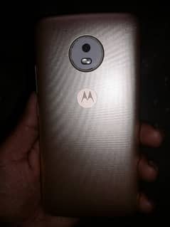 moto E4