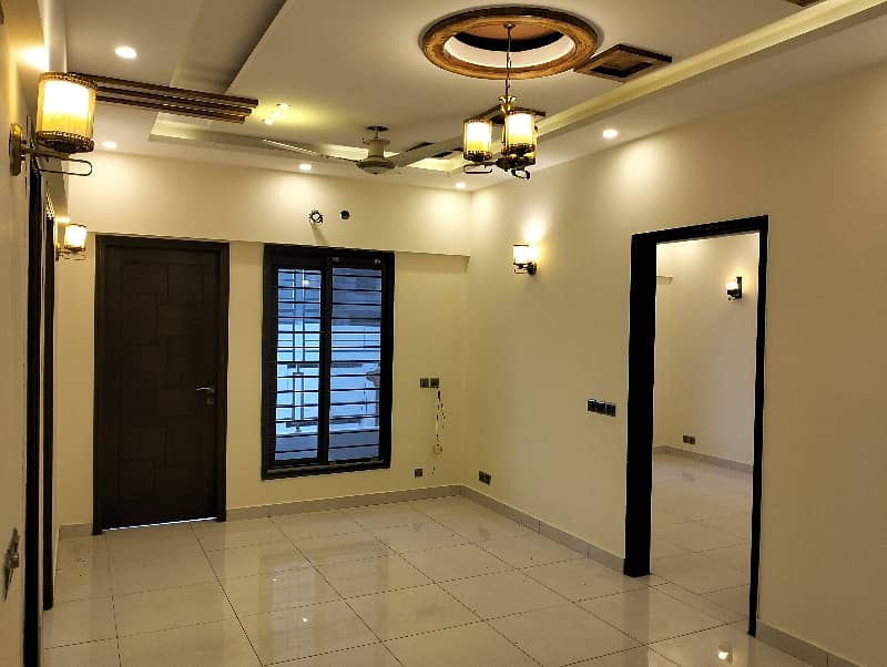 Saima Fine Towers 2 Bedrooms Drawing Lounge West Open Flat Available For Rent At Prime Location Of Shaheed E Millat Road 9