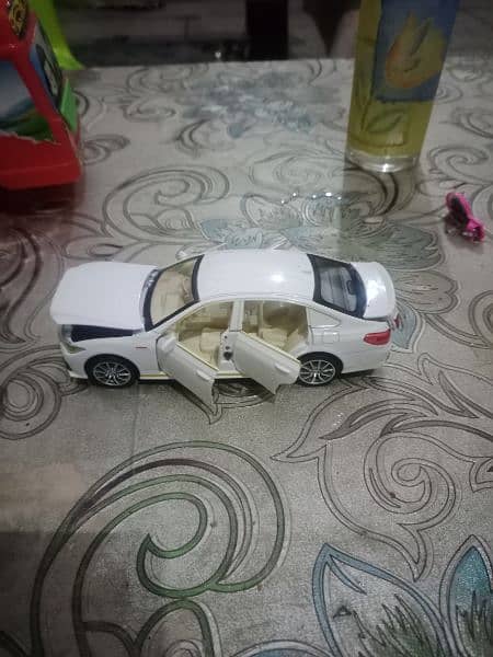 Toyota cronw toy cars 3