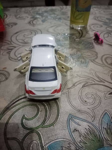 Toyota cronw toy cars 6