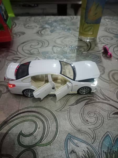 Toyota cronw toy cars 7