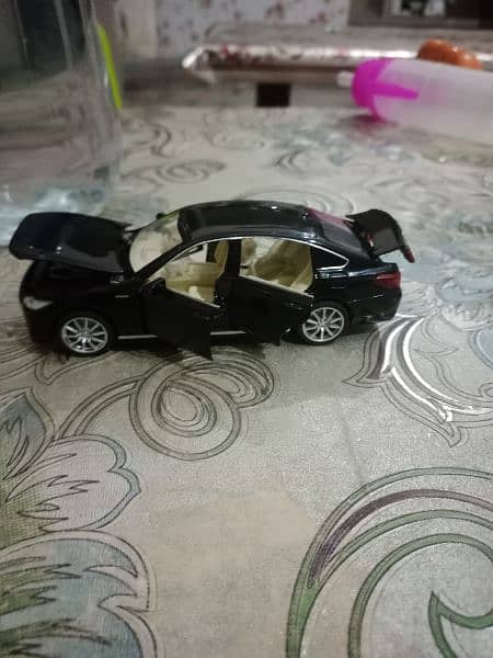 Toyota cronw toy cars 10