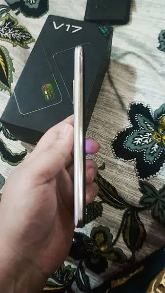 vivo v17Mobile phone sell kirna ha 5