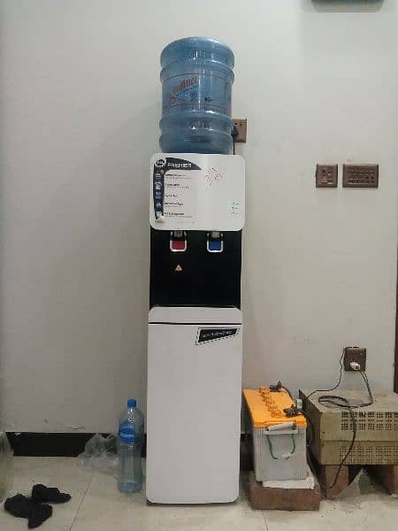 Pel Premier water dispenser with mini refrigerator 1