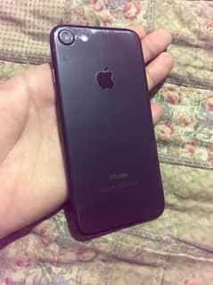 iphone 7 PTA aproved 32Gb condition 9/10 bttery health 75% service py