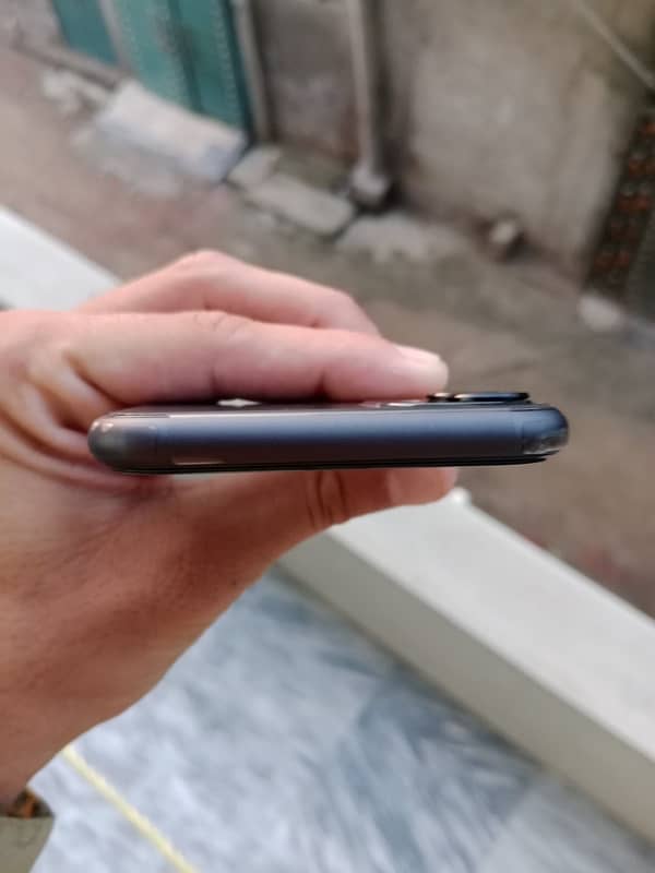 iPhone 11 64gb NON PTA 2