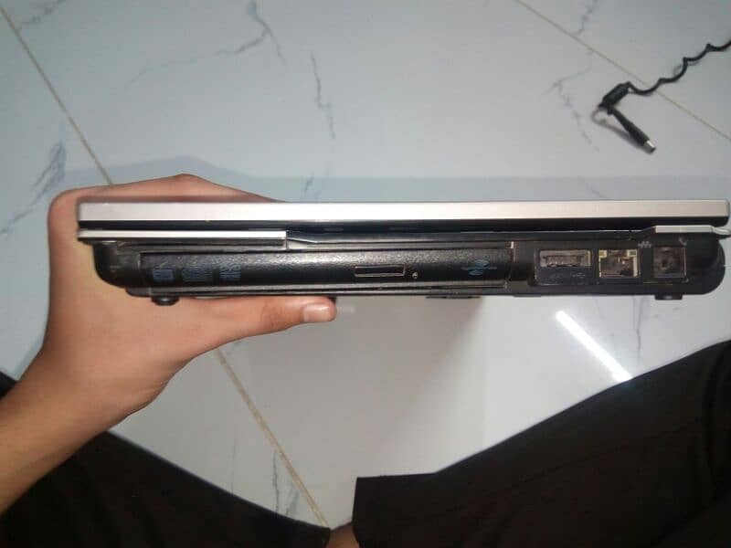 HP ELITEBOOK T840p 8GB RAM 3