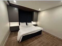 1 Bedroom VIP Full furnish flat per day available in Bahria town Lahore