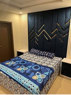 1 Bedroom VIP Full furnish flat per day available in Bahria town Lahore 0