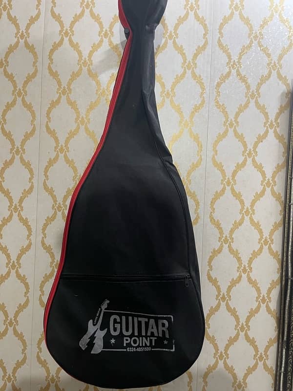 jumbo new professional  guitar  10/10  with bag and all accessories 7