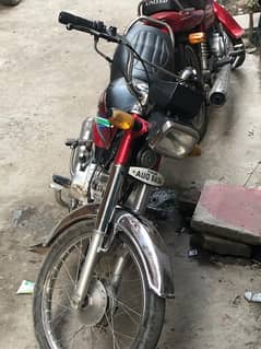 CD 70 bike urgent sale