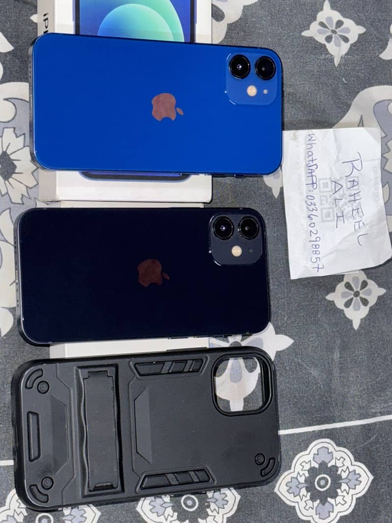 Iphone 12 mini blue and black 0