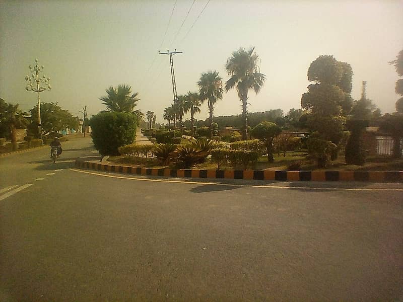 Stunning Prime Location 5 Marla Residential Plot In Ajwa City Available 1