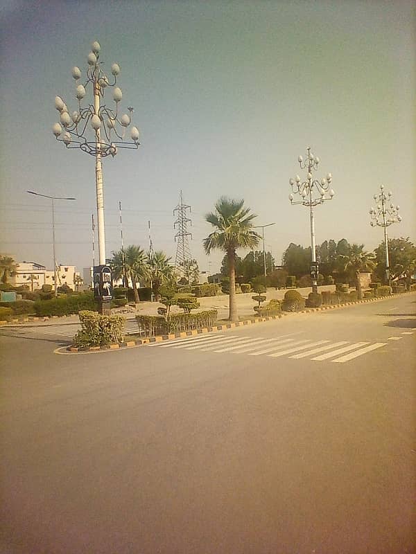 Stunning Prime Location 5 Marla Residential Plot In Ajwa City Available 4