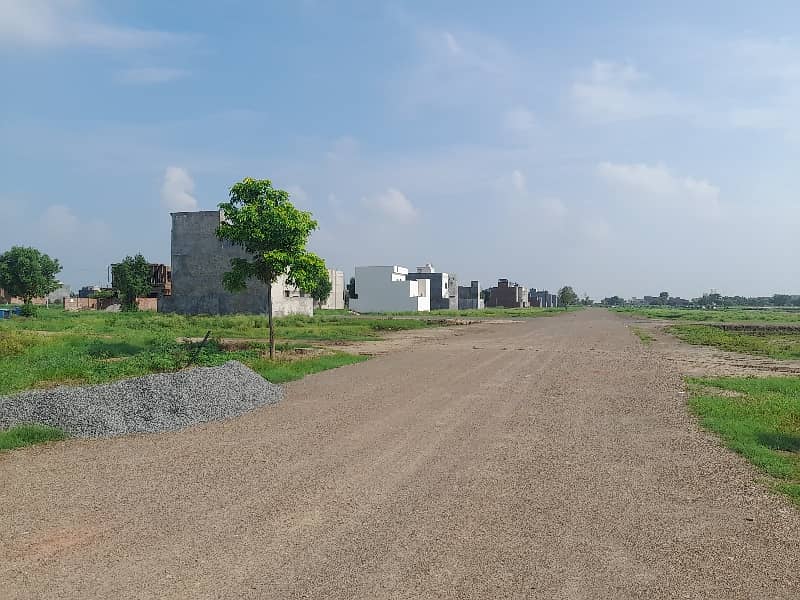 Stunning Prime Location 5 Marla Residential Plot In Ajwa City Available 8