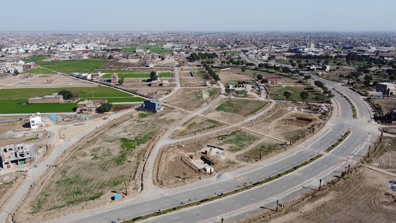 Prime Location 5 Marla Residential Plot For sale Available In Eminabad More 2