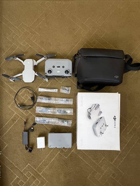 Dji mavic mini 2 
fly more combo 1